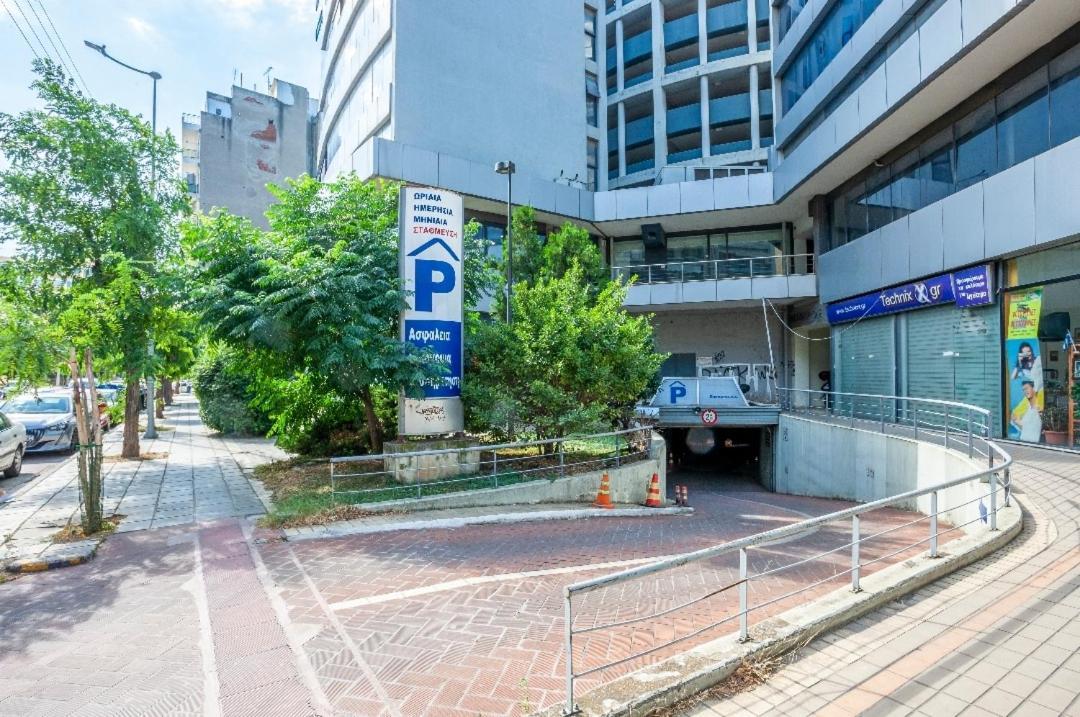 Railway Area Studio Parking Салоники Экстерьер фото