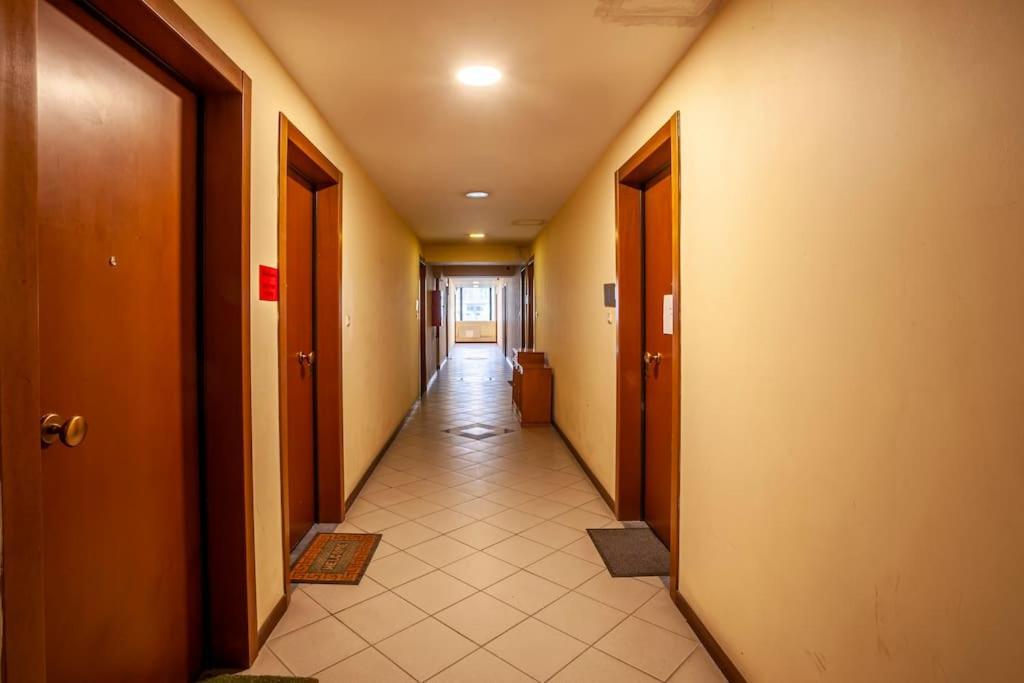 Railway Area Studio Parking Салоники Экстерьер фото